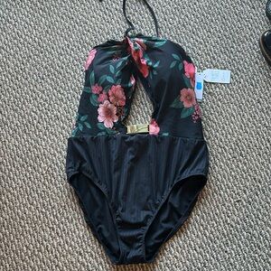 NWT Ladies XL Swimsuit -high leg-